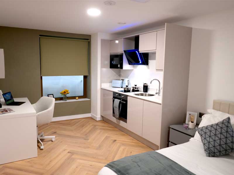 vista-square-studio